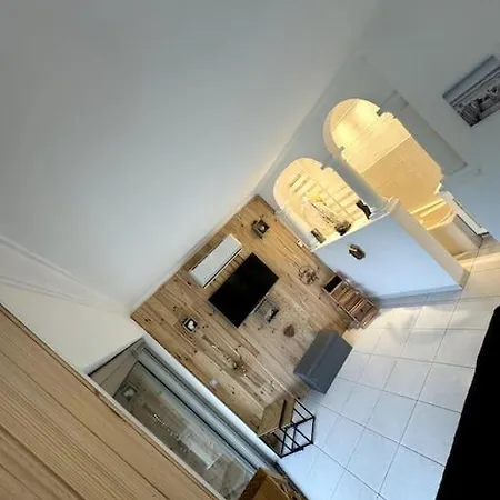 Apartment Emeraude 2 *